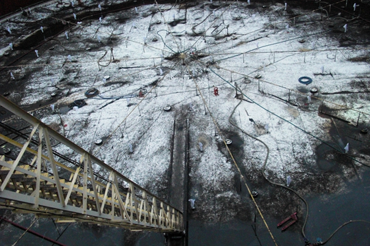 (image for) Recovery of sludge from crude oil storage tanks